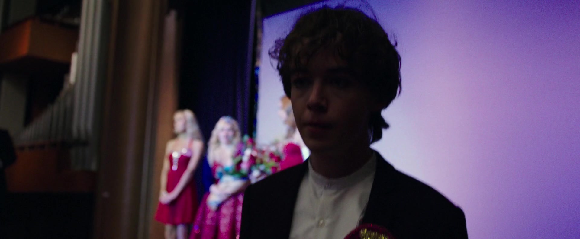 Freak_Show_2017_1080p_011531.jpg