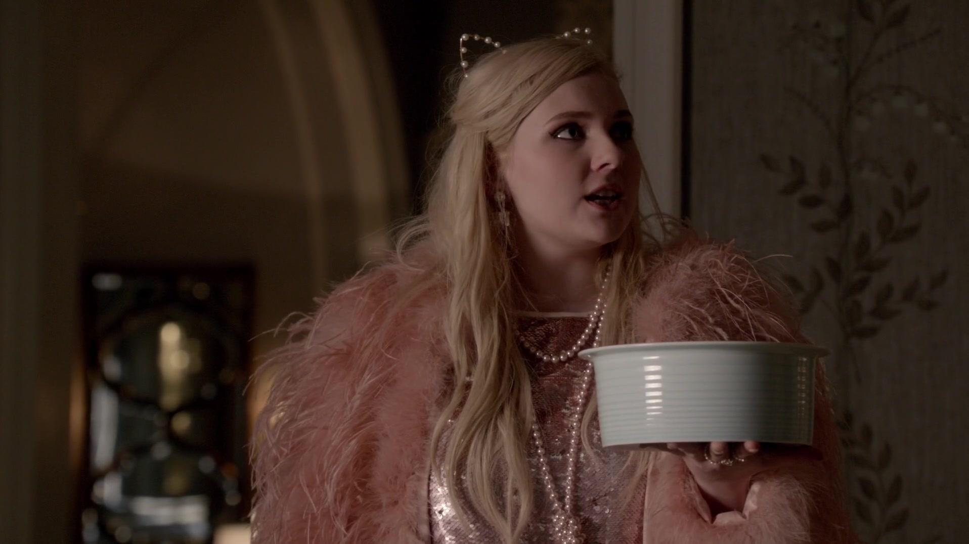 Scream_Queens_2015_S01E10_Thanksgiving_1080p_3349.jpg