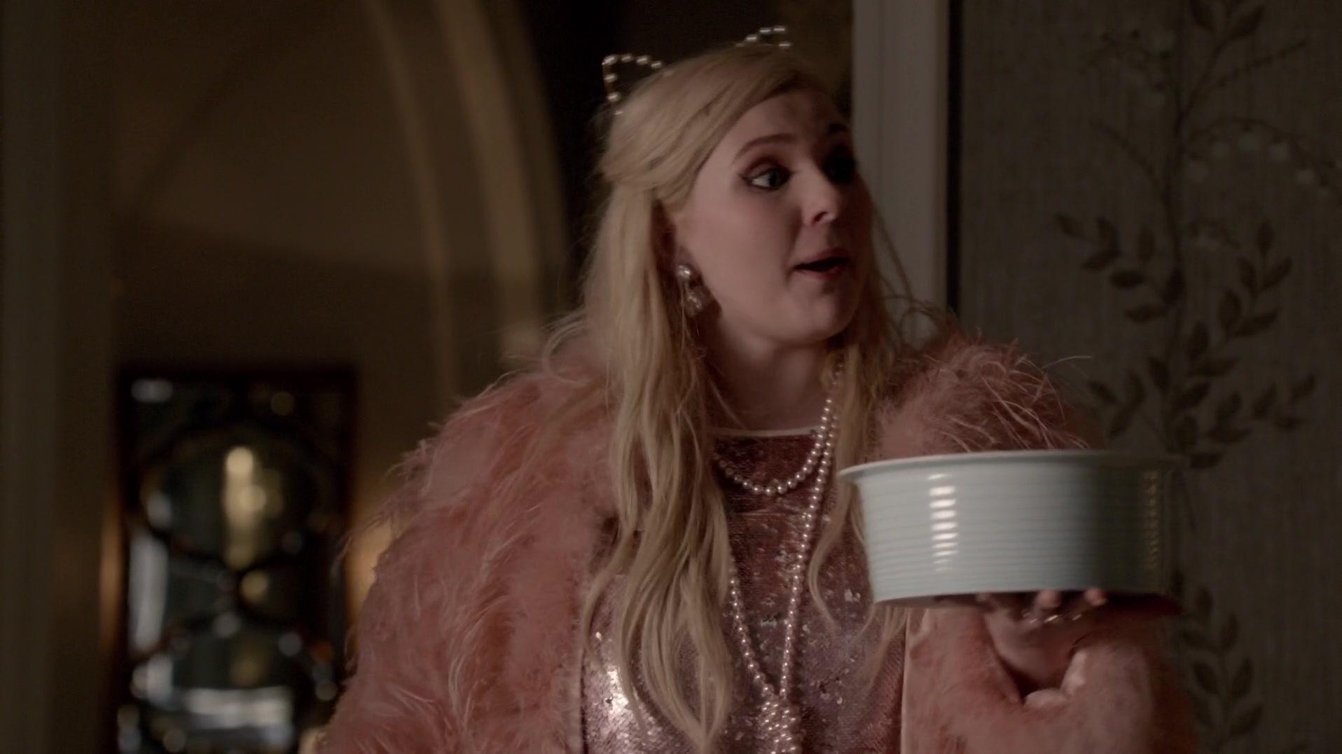 Scream_Queens_2015_S01E10_Thanksgiving_1080p_3350.jpg