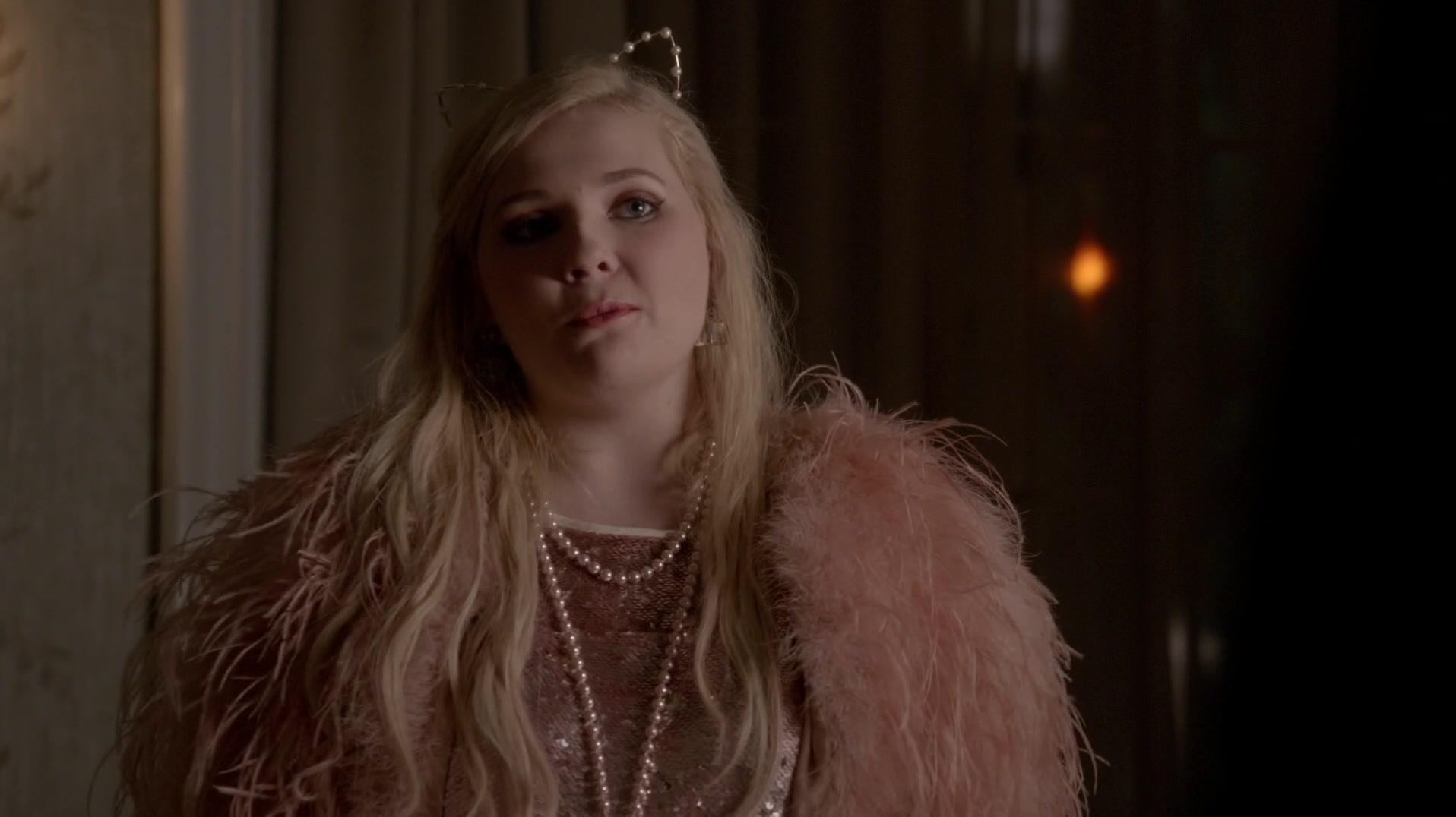 Scream_Queens_2015_S01E10_Thanksgiving_1080p_3387.jpg