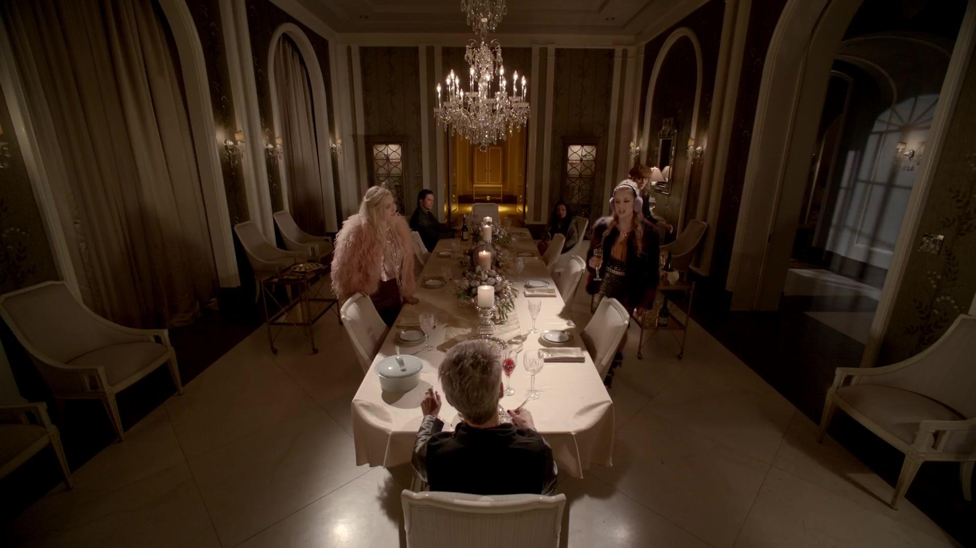 Scream_Queens_2015_S01E10_Thanksgiving_1080p_3418.jpg
