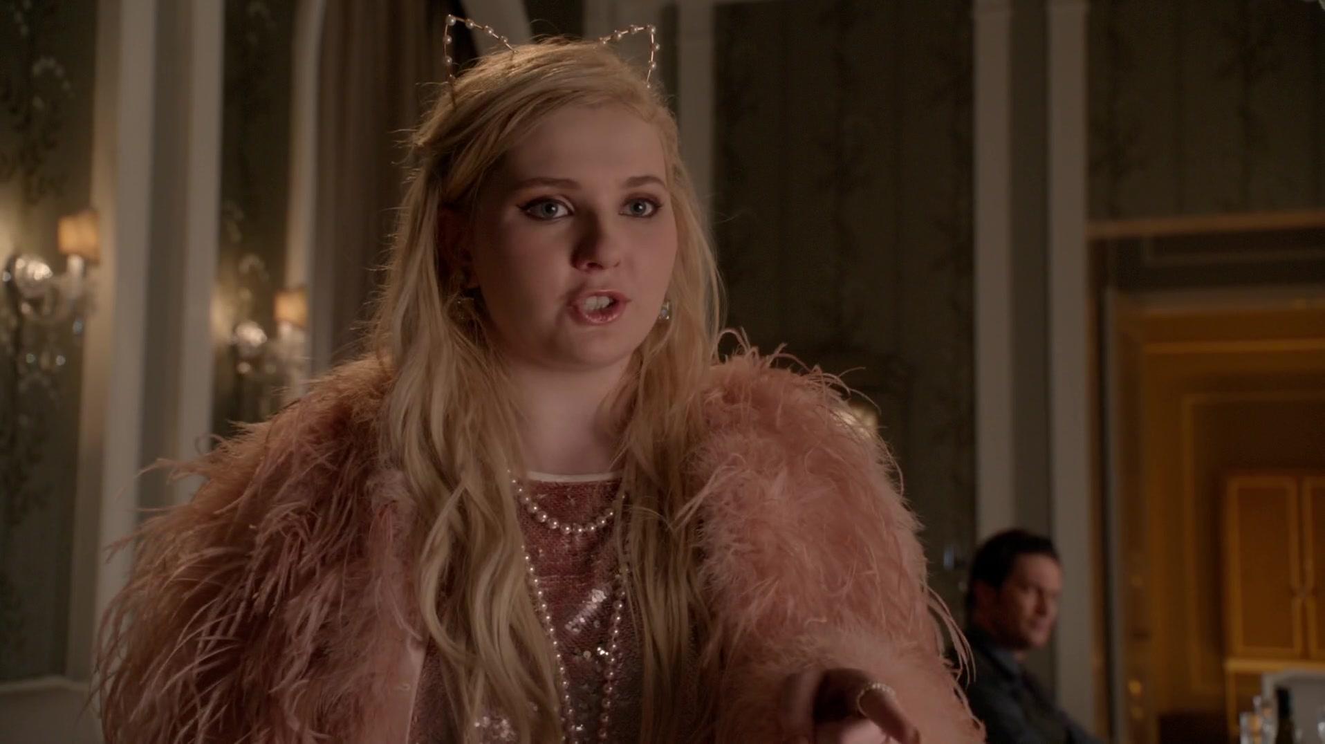 Scream_Queens_2015_S01E10_Thanksgiving_1080p_3655.jpg