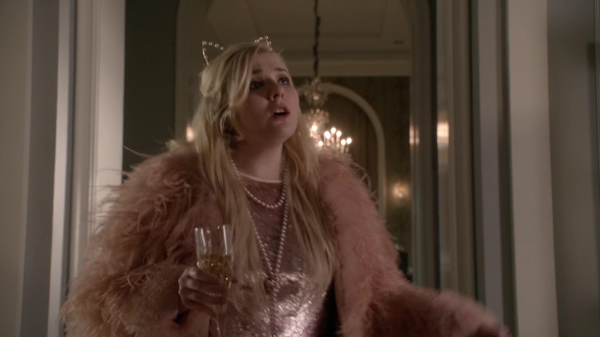 Scream_Queens_2015_S01E10_Thanksgiving_1080p_3866.jpg
