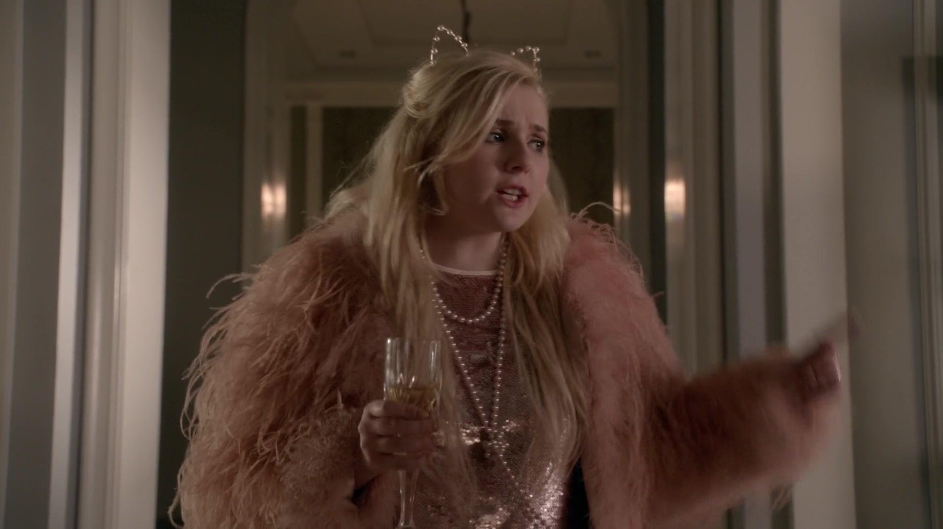 Scream_Queens_2015_S01E10_Thanksgiving_1080p_3872.jpg