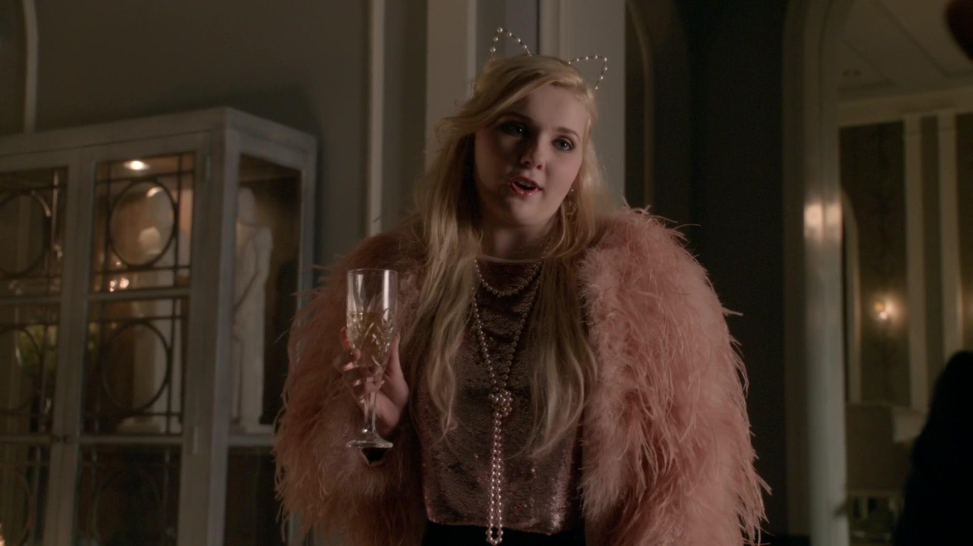 Scream_Queens_2015_S01E10_Thanksgiving_1080p_3911.jpg Scream_Queens_2015_S01E10_Thanksgiving_1080p_3911.jpg