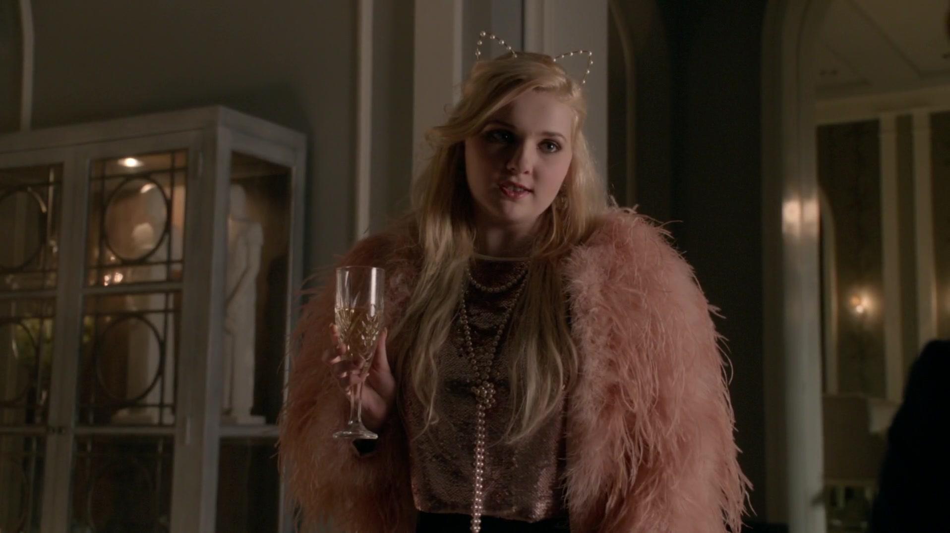 Scream_Queens_2015_S01E10_Thanksgiving_1080p_3914.jpg