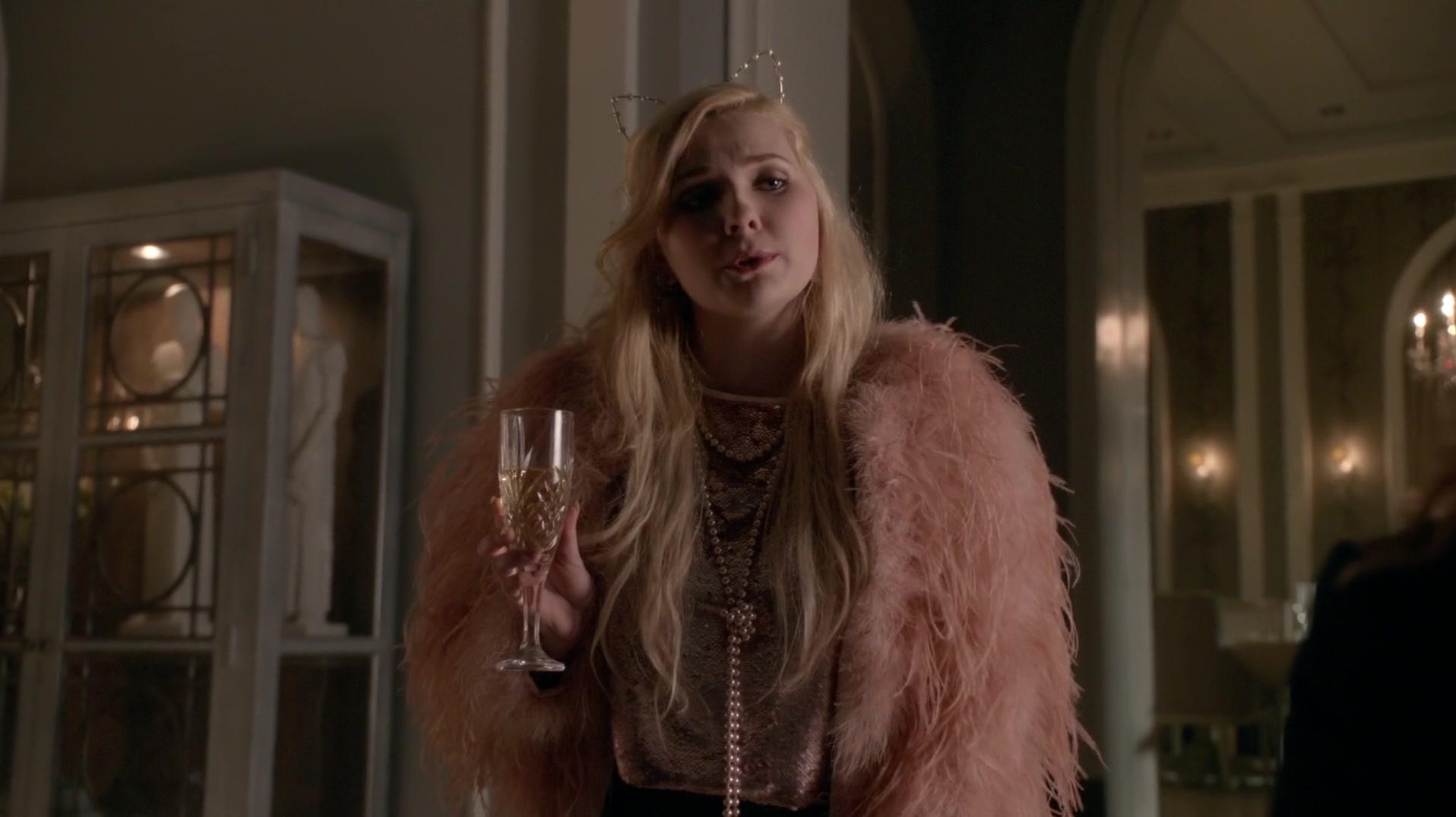 Scream_Queens_2015_S01E10_Thanksgiving_1080p_3935.jpg