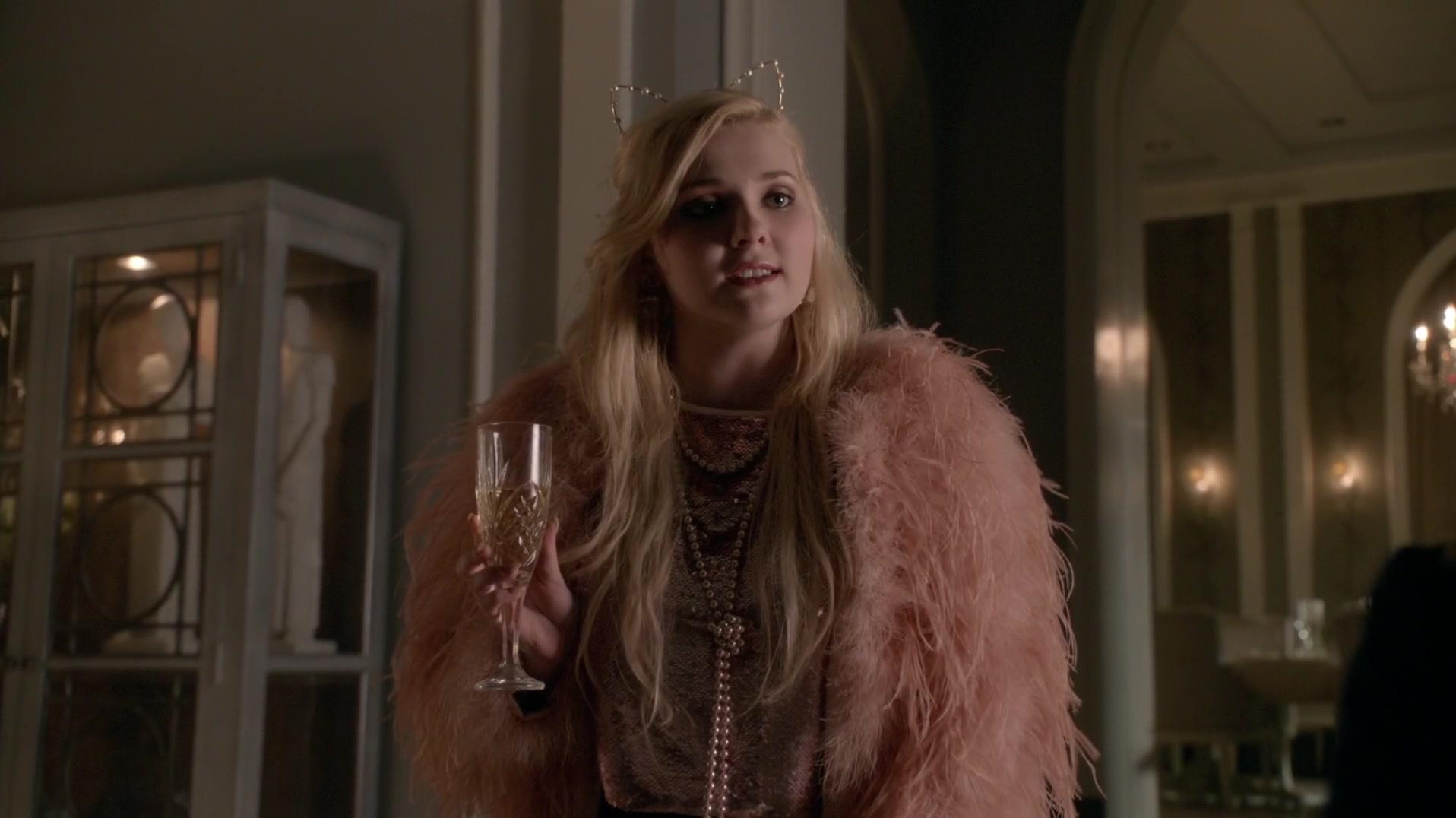 Scream_Queens_2015_S01E10_Thanksgiving_1080p_3937.jpg
