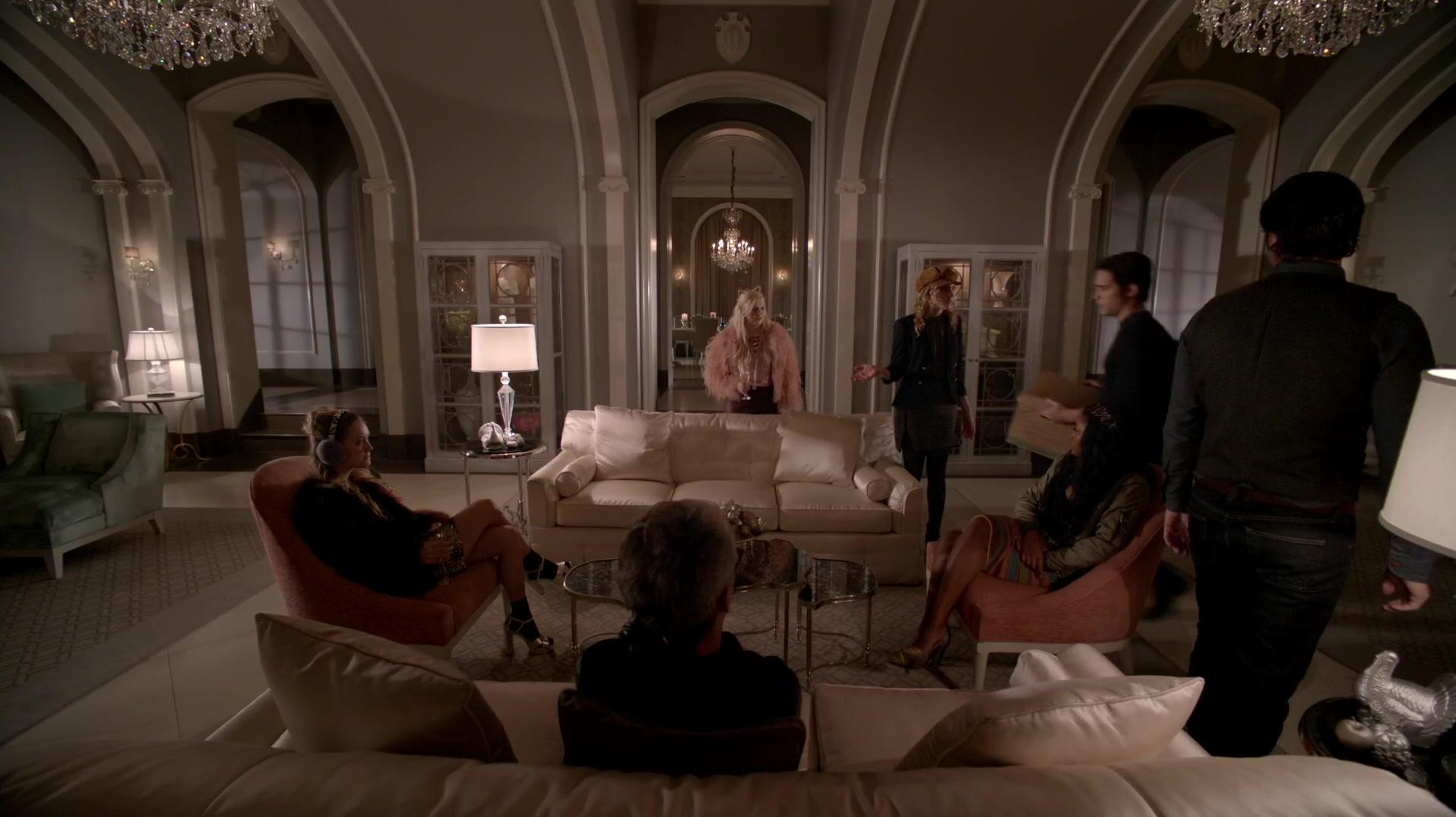 Scream_Queens_2015_S01E10_Thanksgiving_1080p_3984.jpg