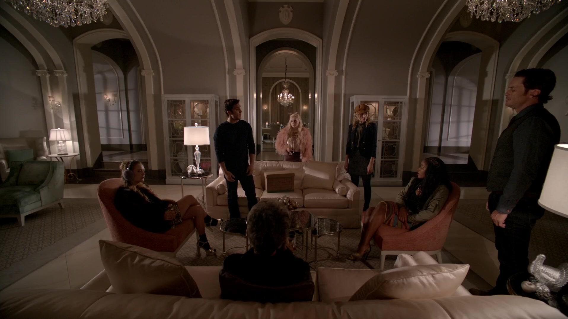 Scream_Queens_2015_S01E10_Thanksgiving_1080p_4000.jpg