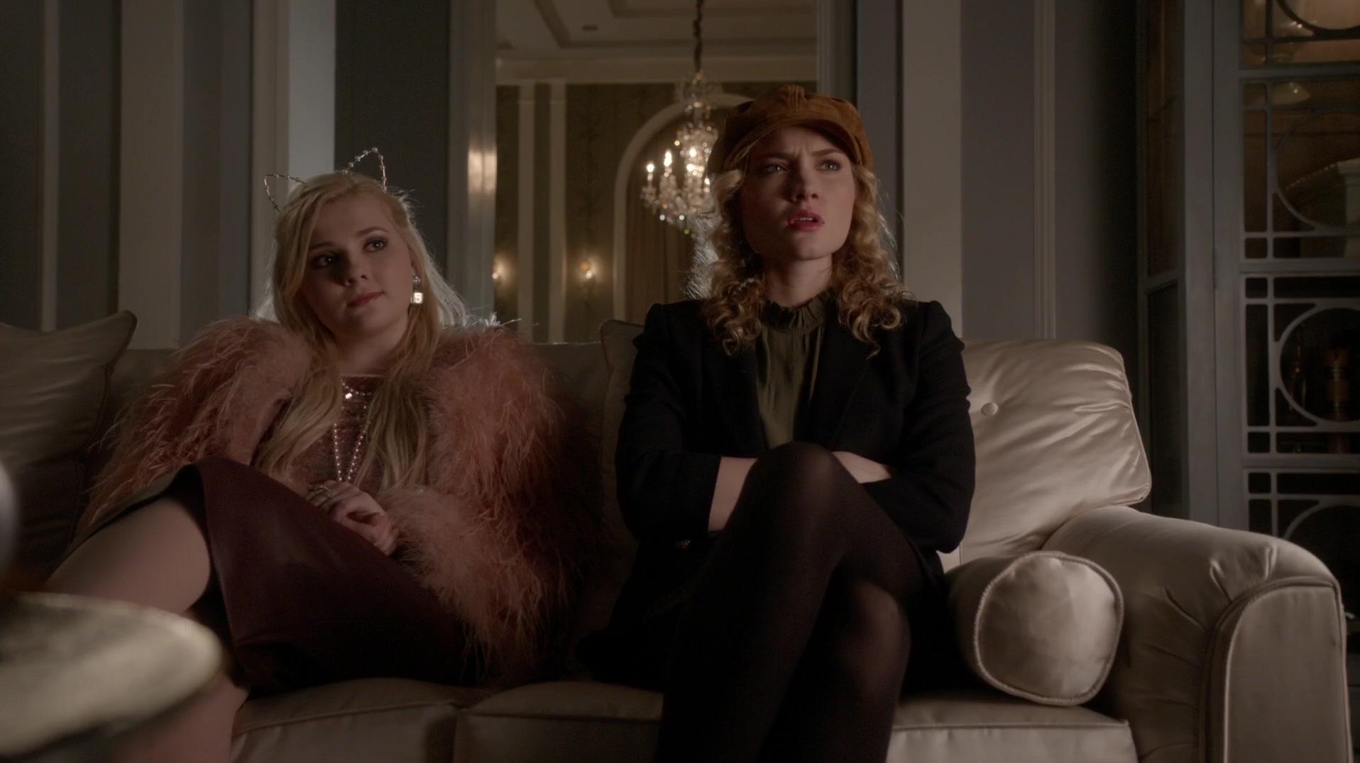 Scream_Queens_2015_S01E10_Thanksgiving_1080p_5400.jpg Scream_Queens_2015_S01E10_Thanksgiving_1080p_5400.jpg