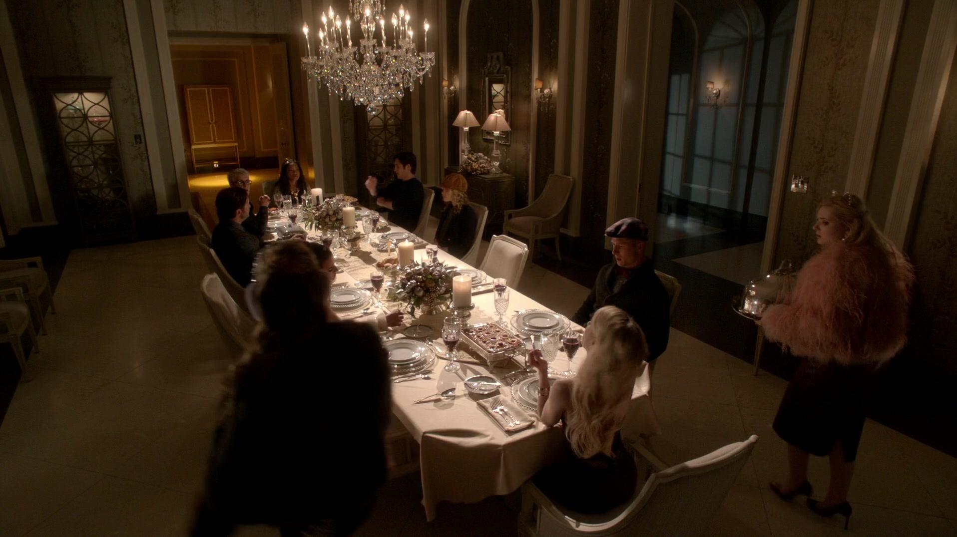 Scream_Queens_2015_S01E10_Thanksgiving_1080p_6194.jpg