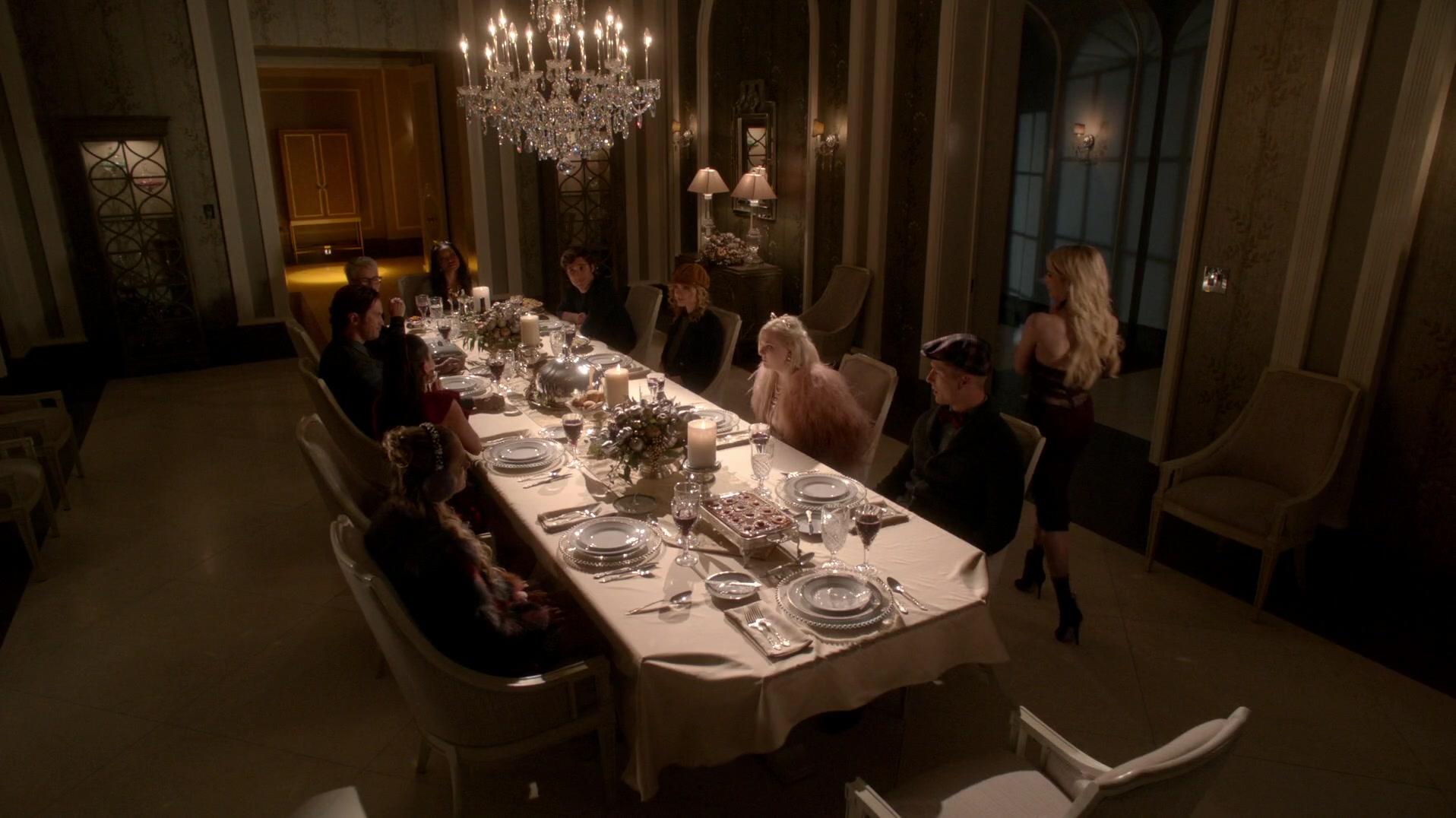 Scream_Queens_2015_S01E10_Thanksgiving_1080p_6221.jpg