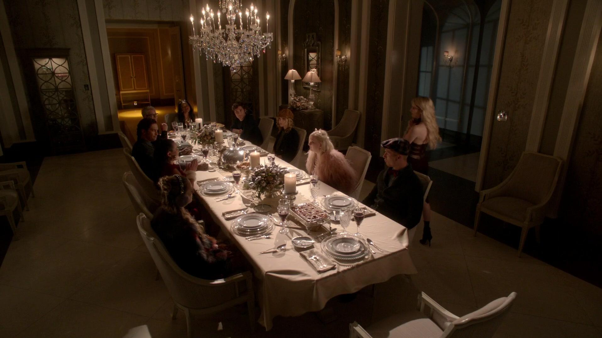 Scream_Queens_2015_S01E10_Thanksgiving_1080p_6222.jpg
