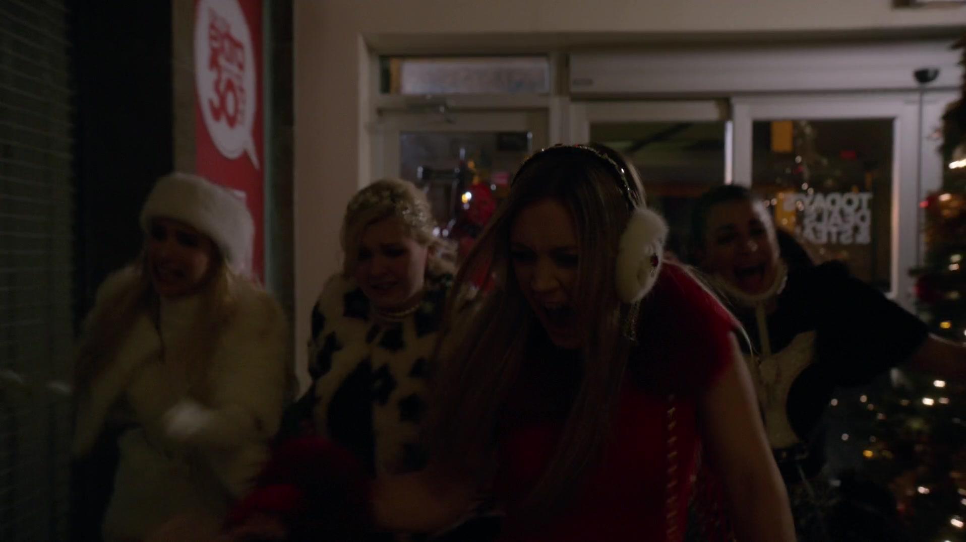 Scream_Queens_2015_S01E11_Black_Friday_1080p__1208.jpg