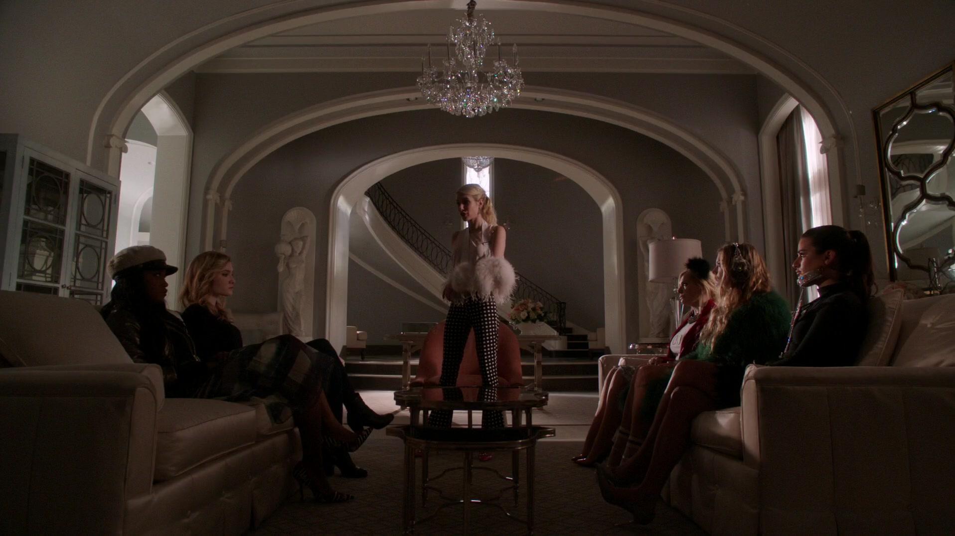 Scream_Queens_2015_S01E11_Black_Friday_1080p__1746.jpg