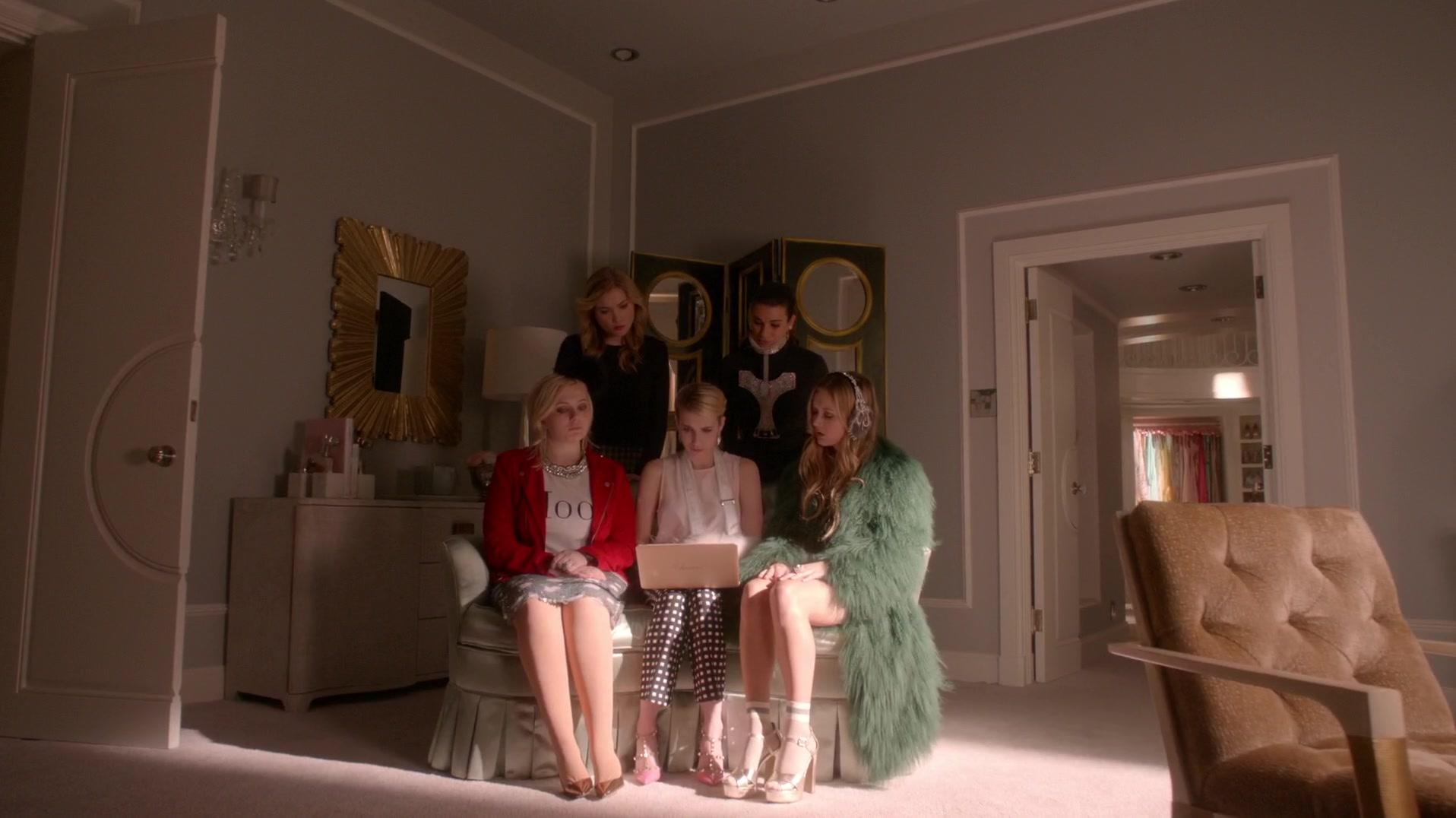 Scream_Queens_2015_S01E11_Black_Friday_1080p__2935.jpg Scream_Queens_2015_S01E11_Black_Friday_1080p__2935.jpg