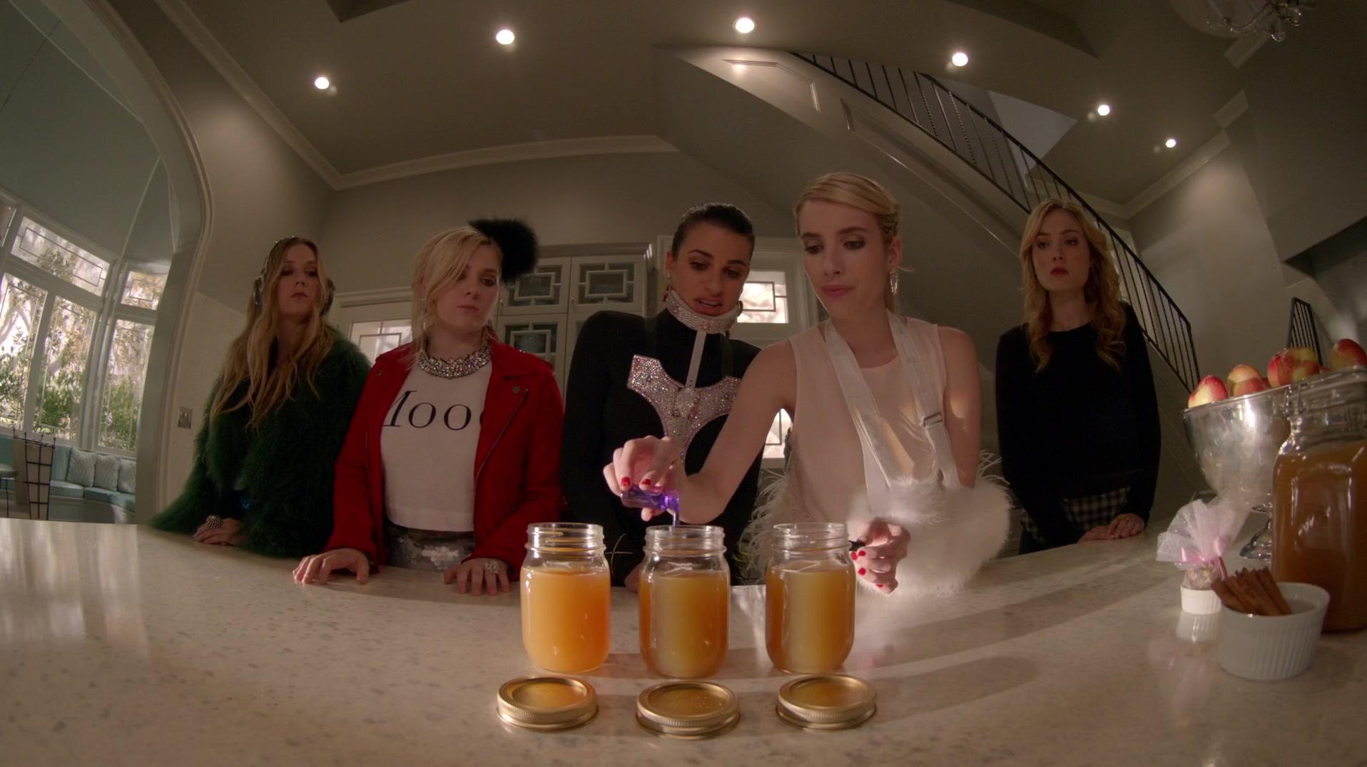 Scream_Queens_2015_S01E11_Black_Friday_1080p__3066.jpg