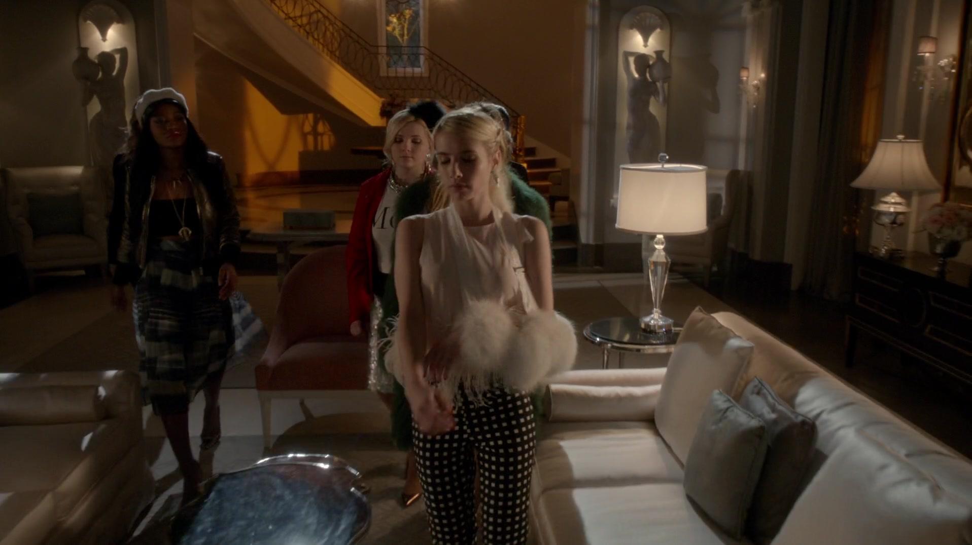 Scream_Queens_2015_S01E11_Black_Friday_1080p__3753.jpg