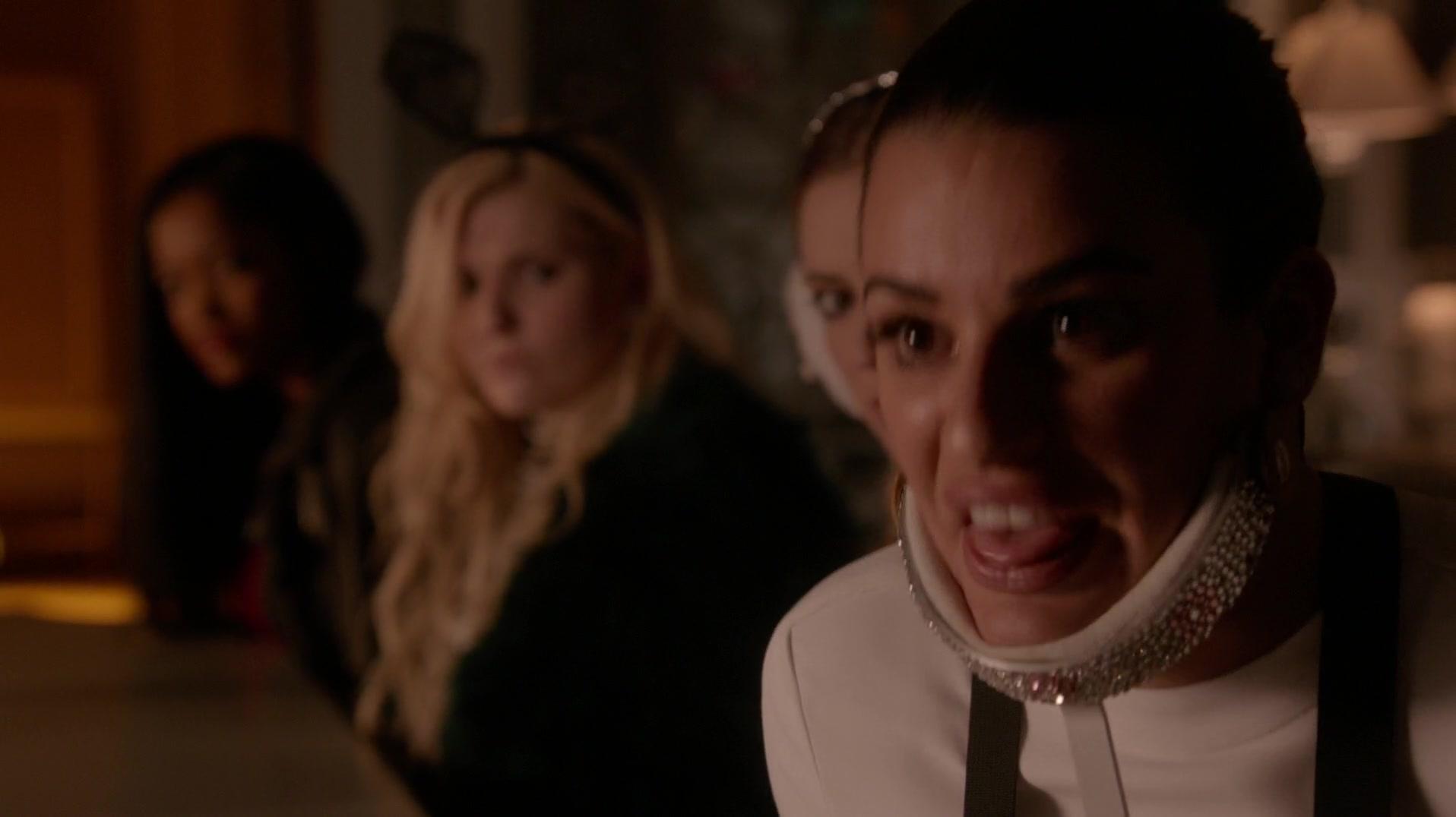 Scream_Queens_2015_S01E11_Black_Friday_1080p__5226.jpg
