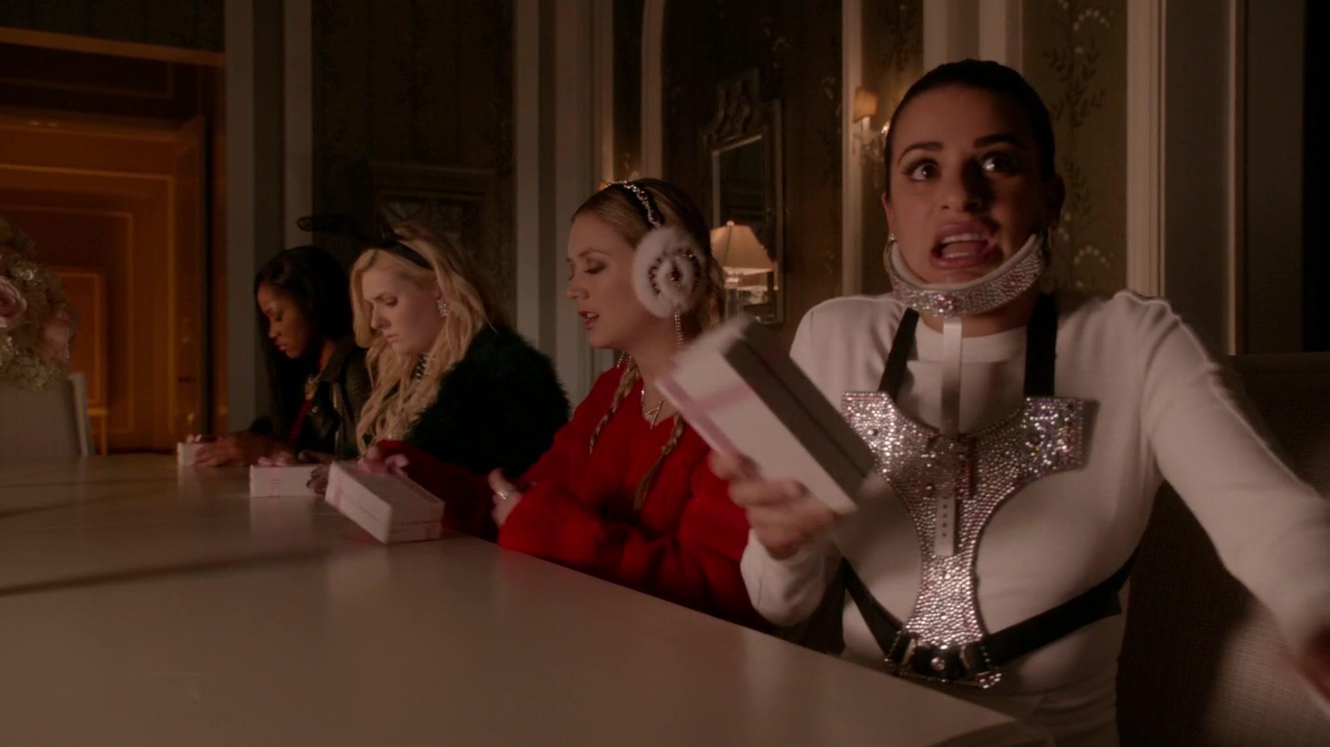 Scream_Queens_2015_S01E11_Black_Friday_1080p__5350.jpg