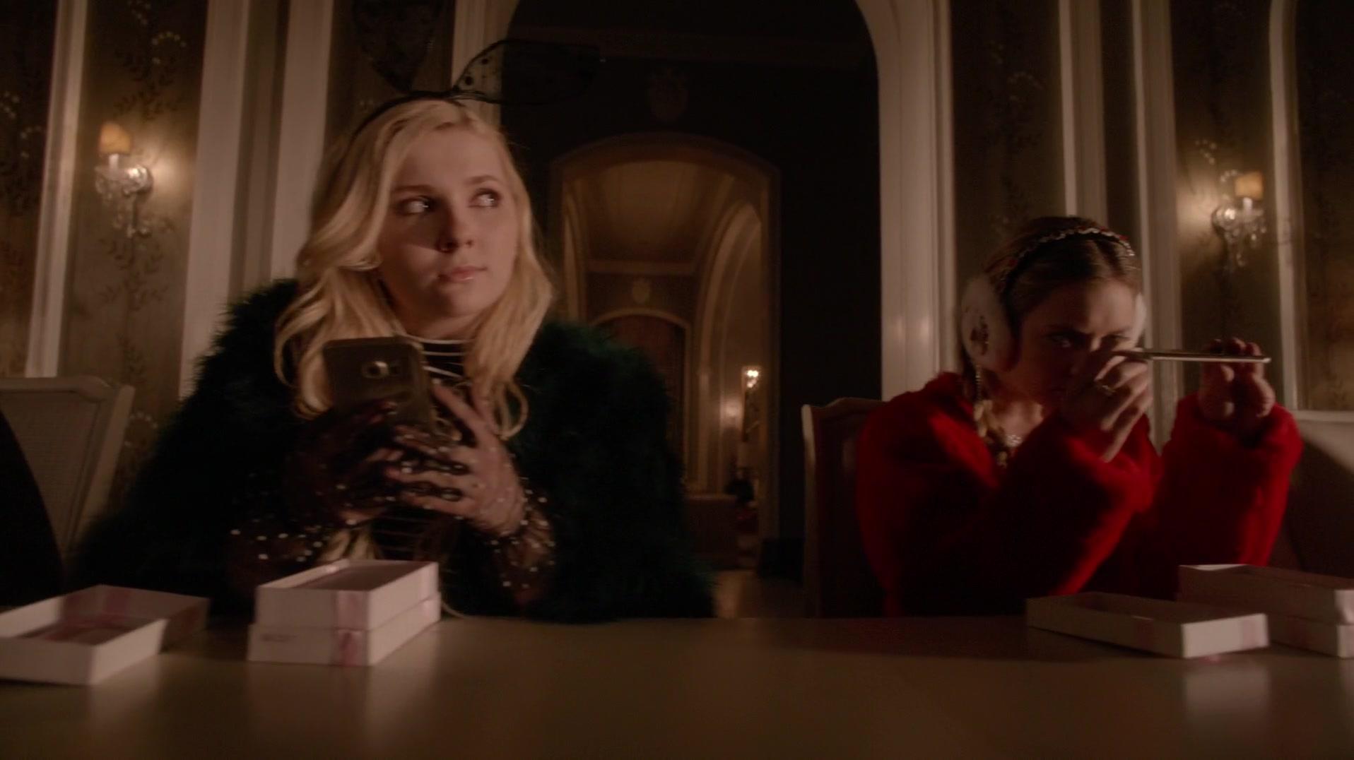 Scream_Queens_2015_S01E11_Black_Friday_1080p__5377.jpg