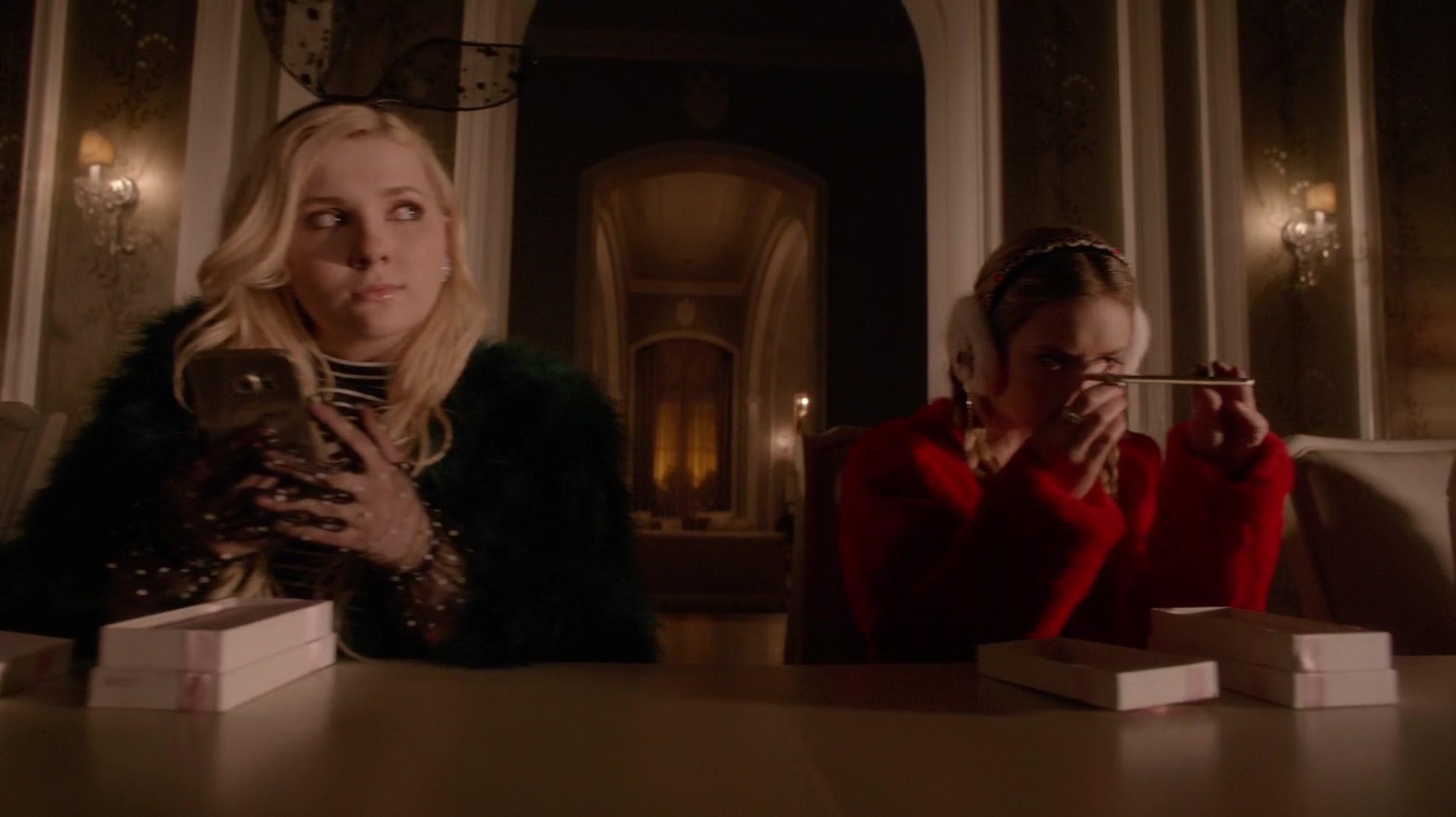 Scream_Queens_2015_S01E11_Black_Friday_1080p__5378.jpg