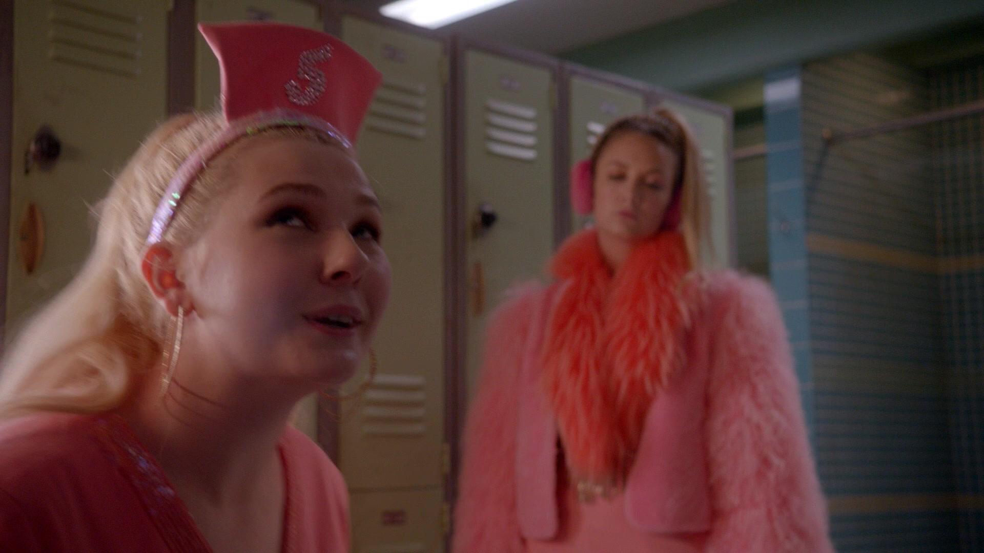 Scream_Queens_2016_S02E01_1080p_5394.jpg