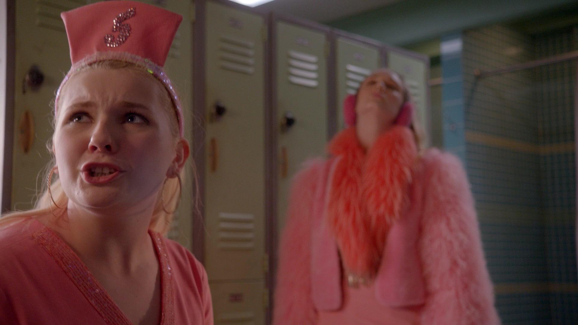 Scream_Queens_2016_S02E01_1080p_5403.jpg