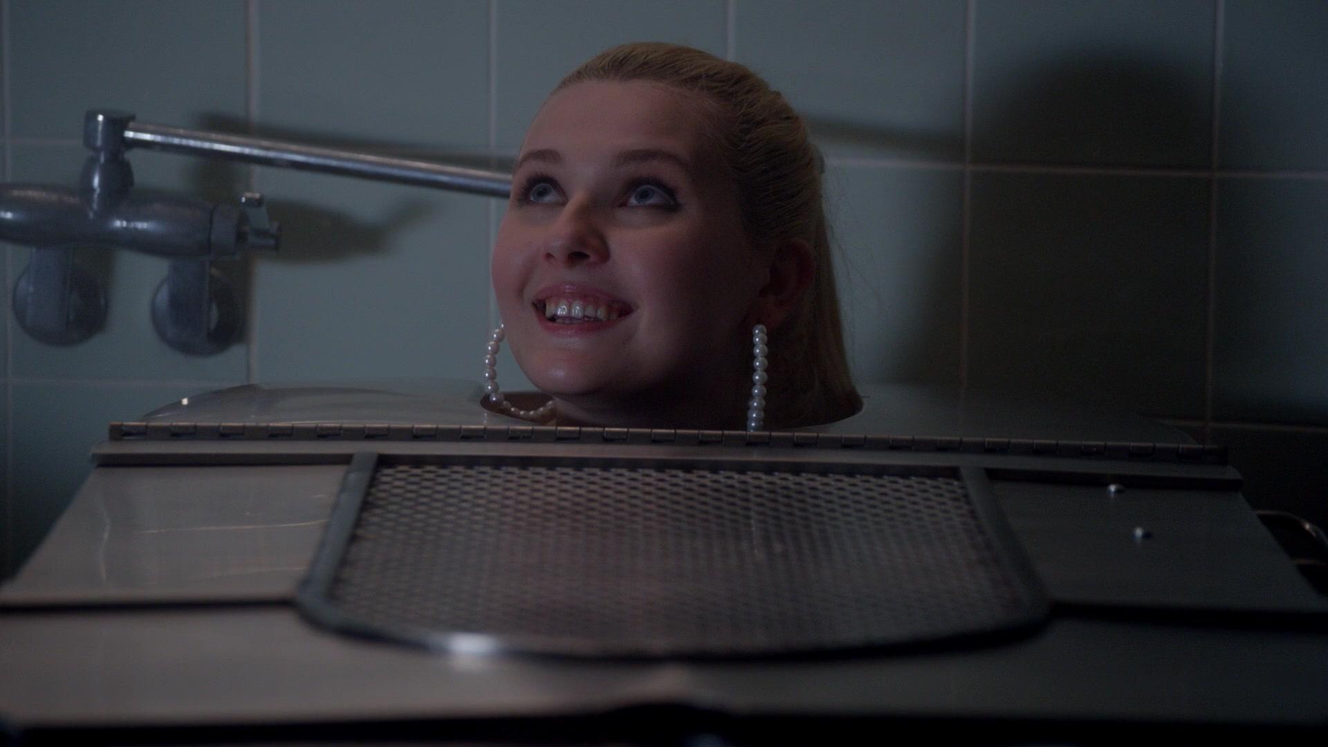 Scream_Queens_2016_S02E01_1080p_5691.jpg Scream_Queens_2016_S02E01_1080p_5691.jpg