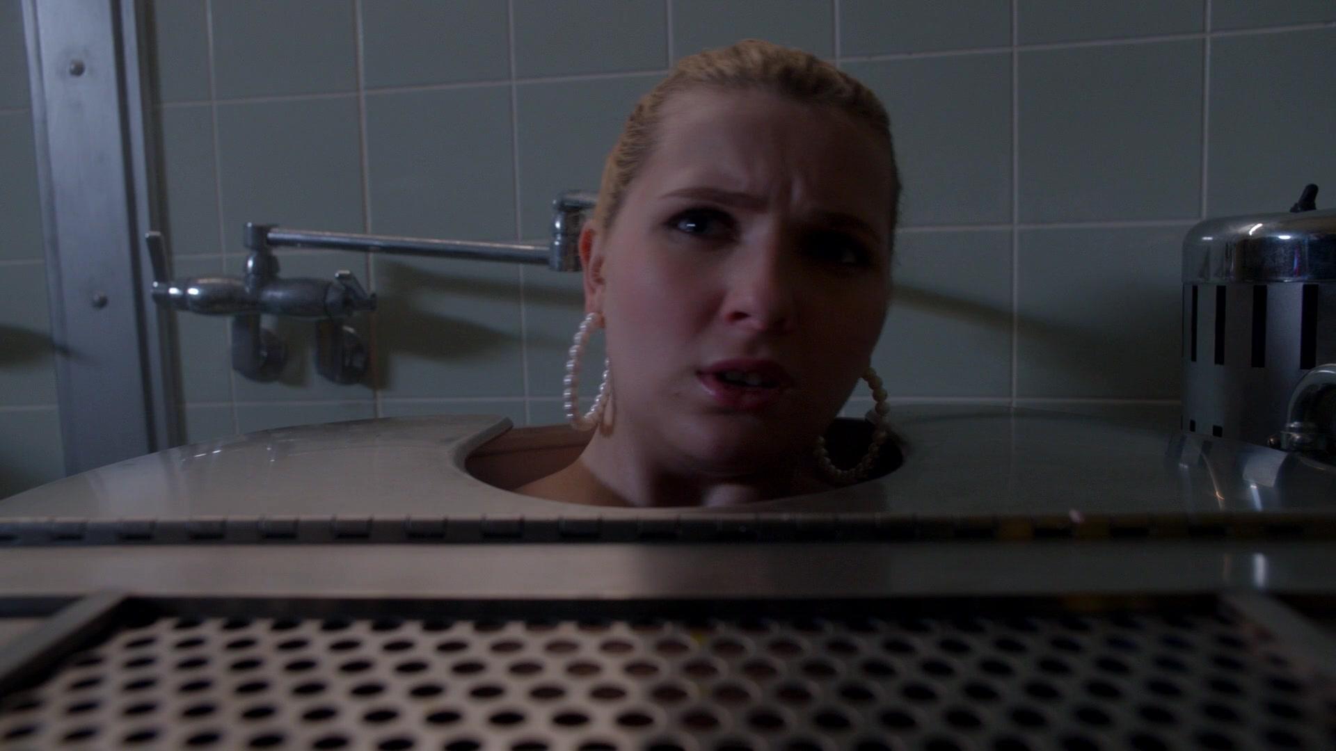 Scream_Queens_2016_S02E01_1080p_5820.jpg
