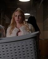 Scream_Queens_2016_S02E01_1080p_3165.jpg