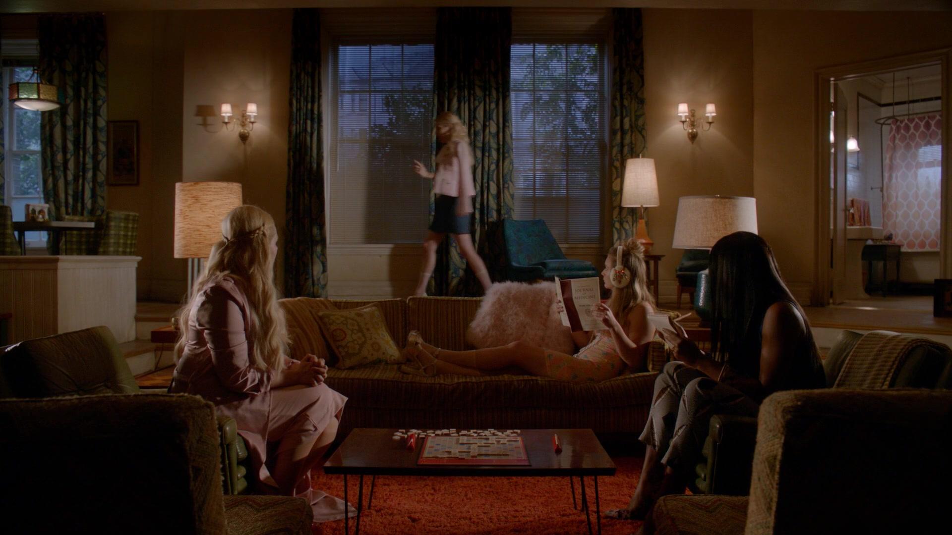 Scream_Queens_2016_S02E03_1080p_2378.jpg
