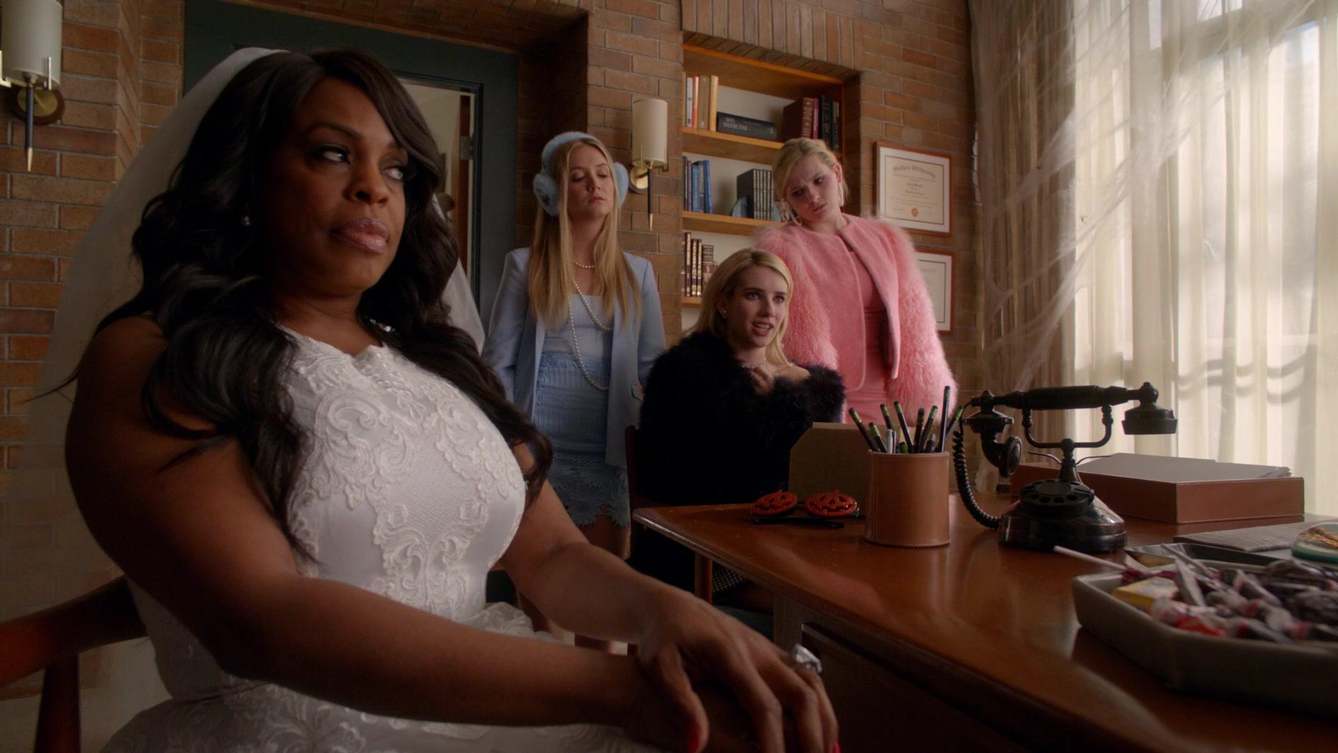 Scream_Queens_2015_S02E04_1080p_1110.jpg