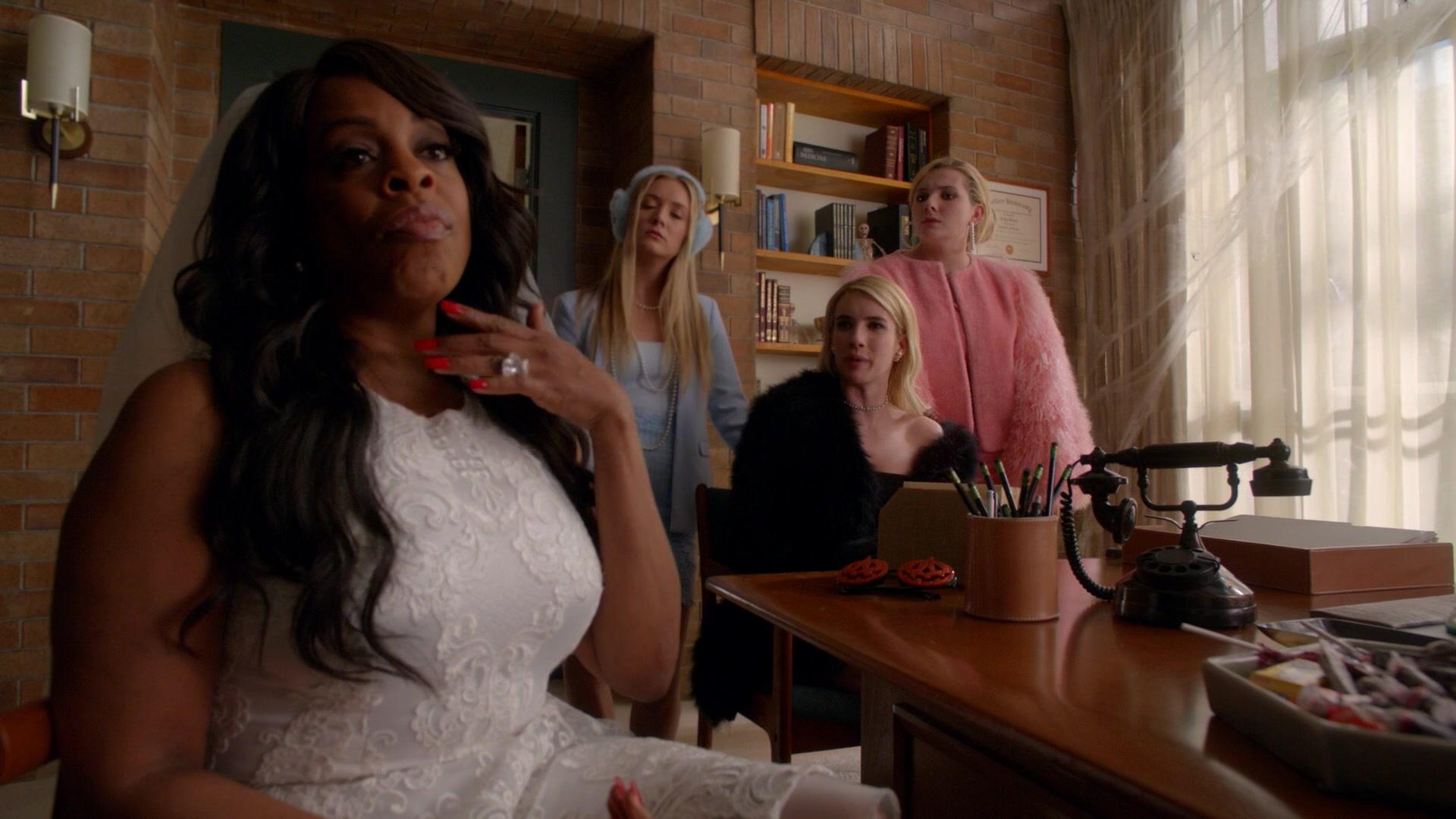 Scream_Queens_2015_S02E04_1080p_1240.jpg