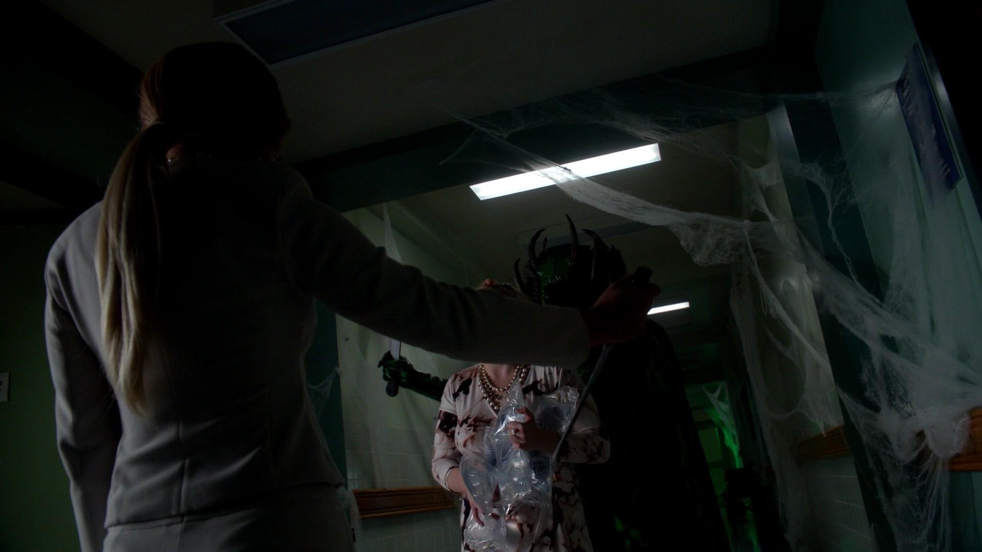 Scream_Queens_2015_S02E04_1080p_5623.jpg