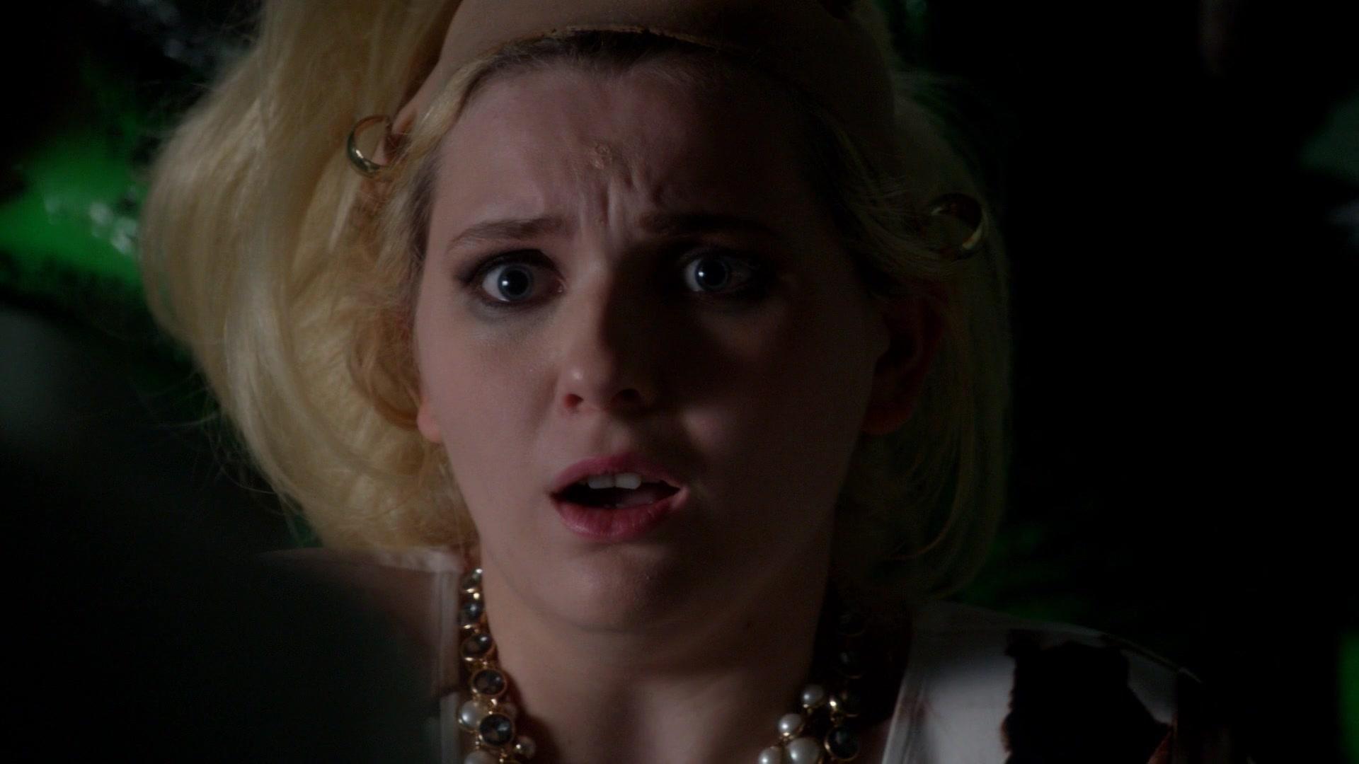 Scream_Queens_2015_S02E04_1080p_5673.jpg