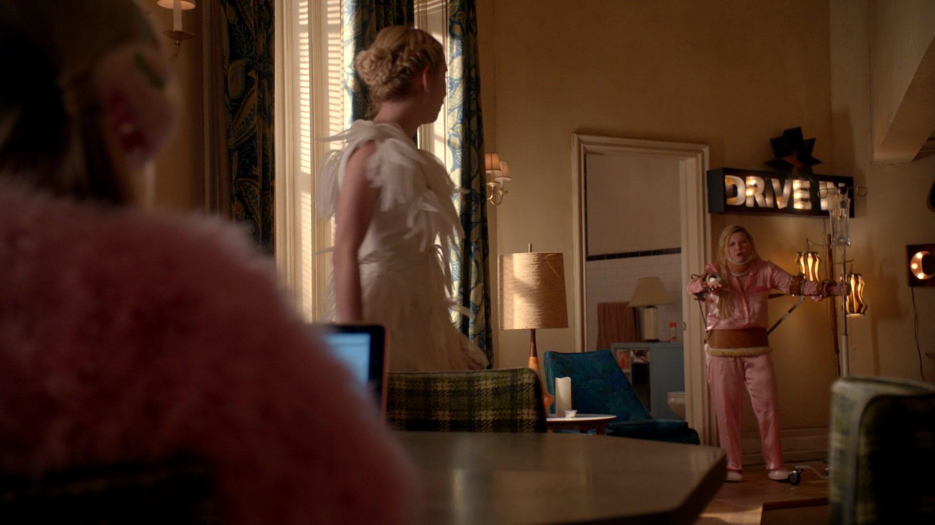 Scream_Queens_2016_S02E05_1080p_2260.jpg Scream_Queens_2016_S02E05_1080p_2260.jpg