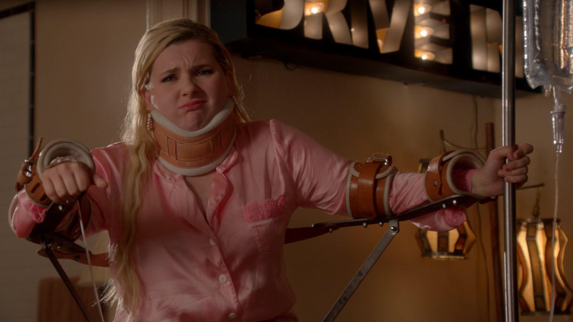 Scream_Queens_2016_S02E05_1080p_2309.jpg Scream_Queens_2016_S02E05_1080p_2309.jpg