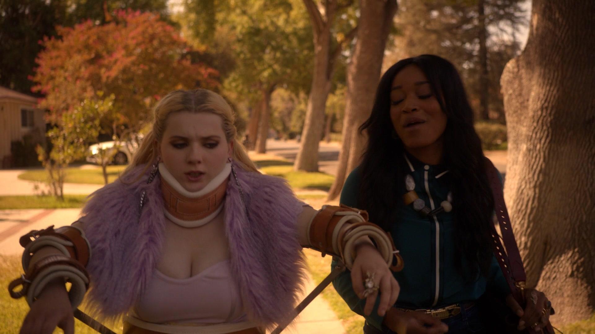 Scream_Queens_2016_S02E05_1080p_3614.jpg