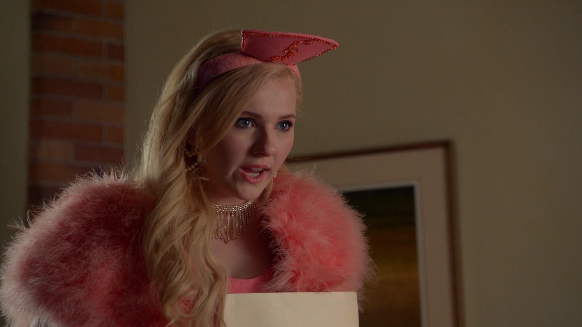 Scream_Queens_2016_S02E10_1080p_2157.jpg