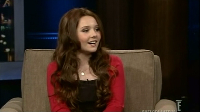 AbigailChelseaLately00120.png