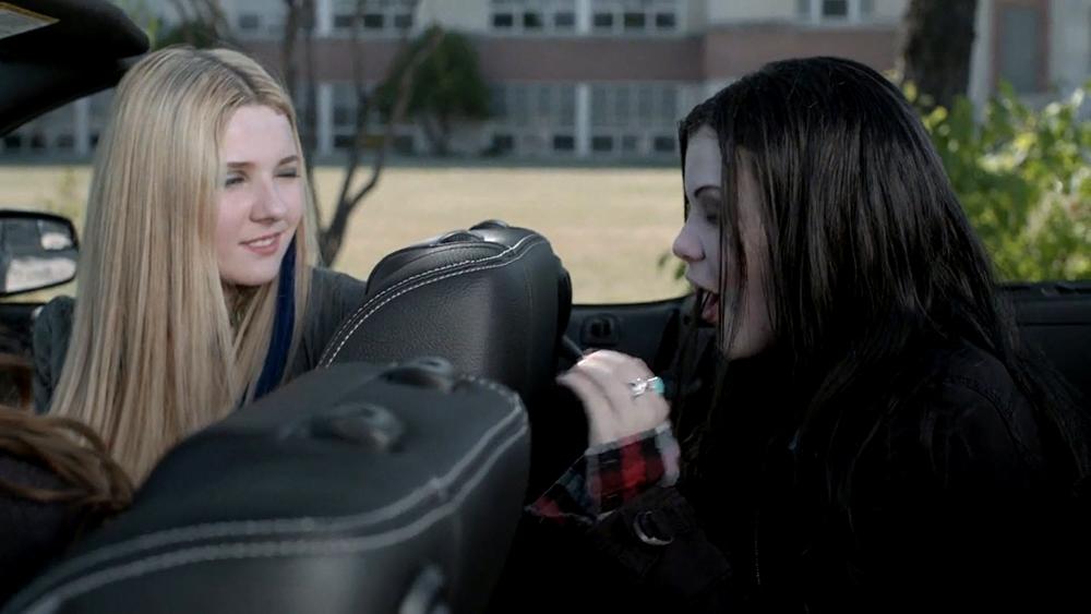 abigailbreslin-perfectsisters-03102.jpg