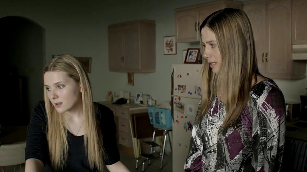 abigailbreslin-perfectsisters-03250.jpg