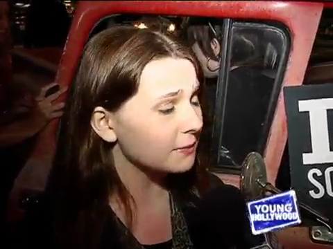 YoungHollywood-DoSomething-00029.png