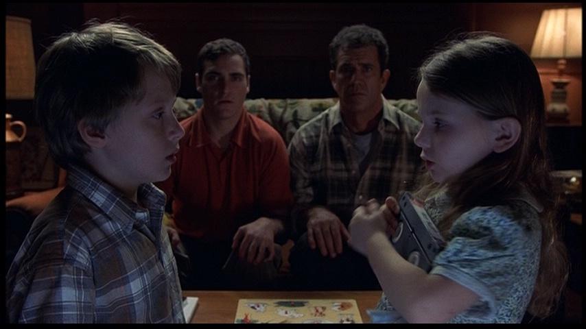 AbigailBreslin_Sigs396.jpg