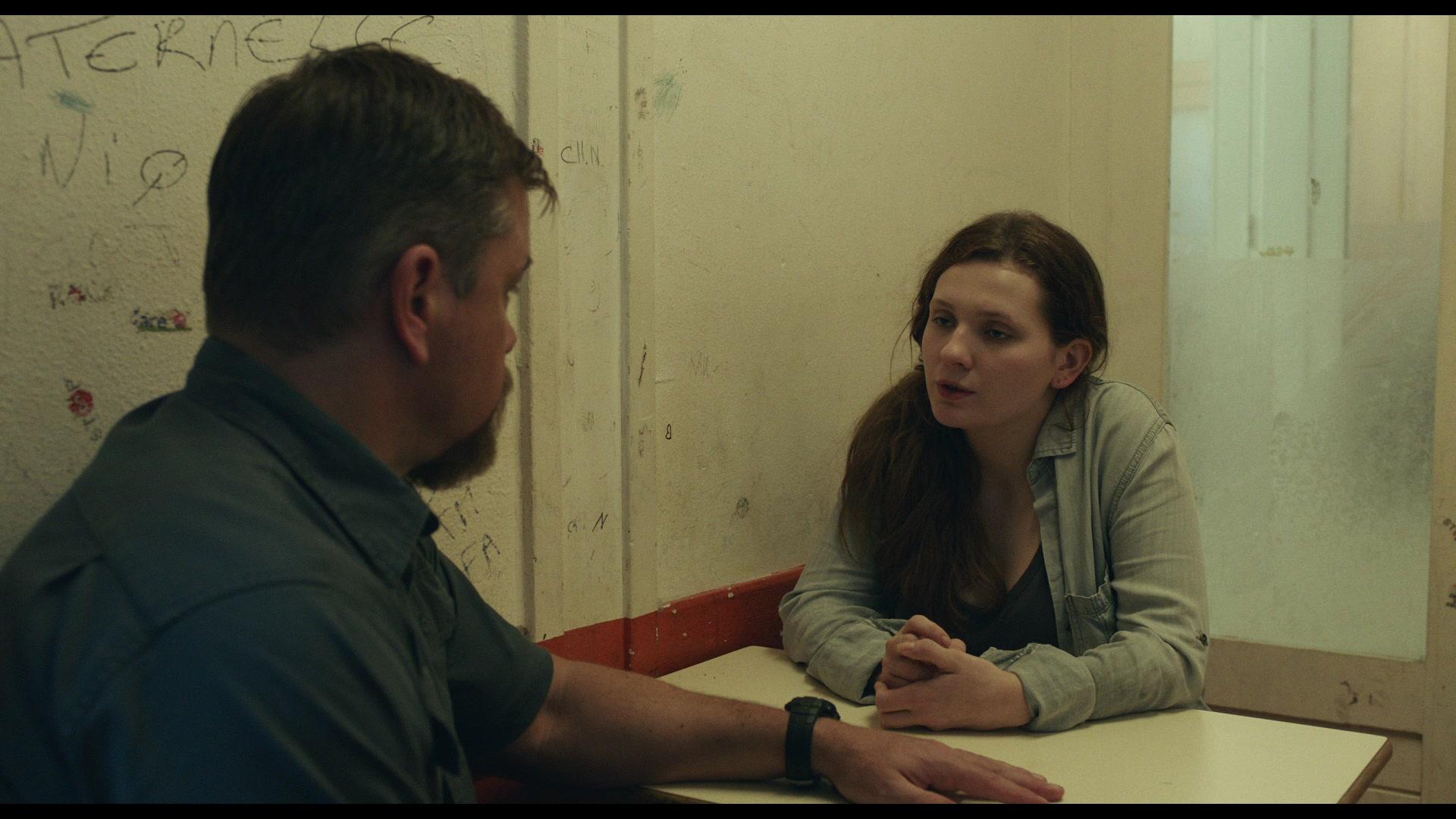 Stillwater_2021_1080p_BluRay__01414.jpg