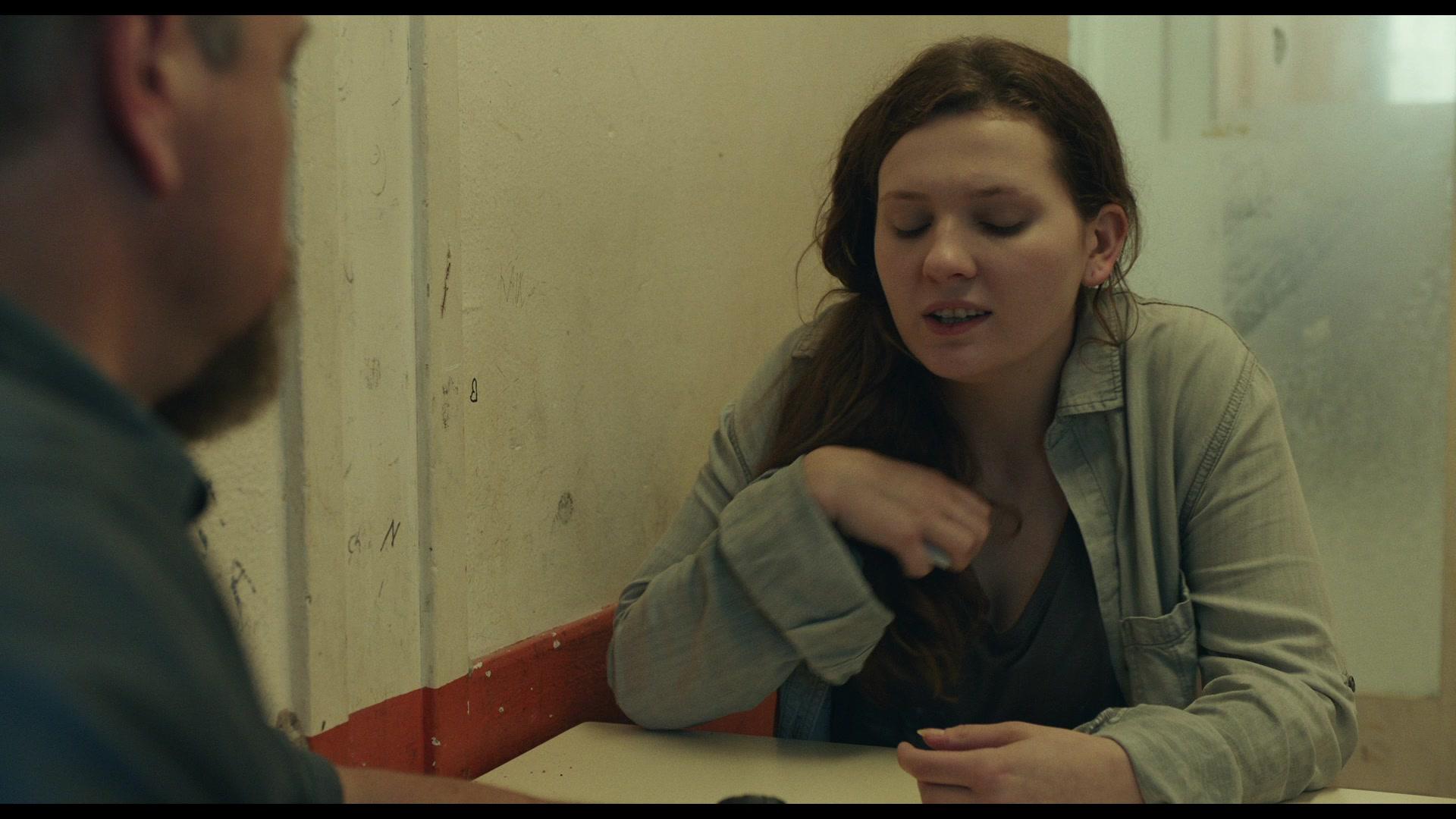 Stillwater_2021_1080p_BluRay__01488.jpg