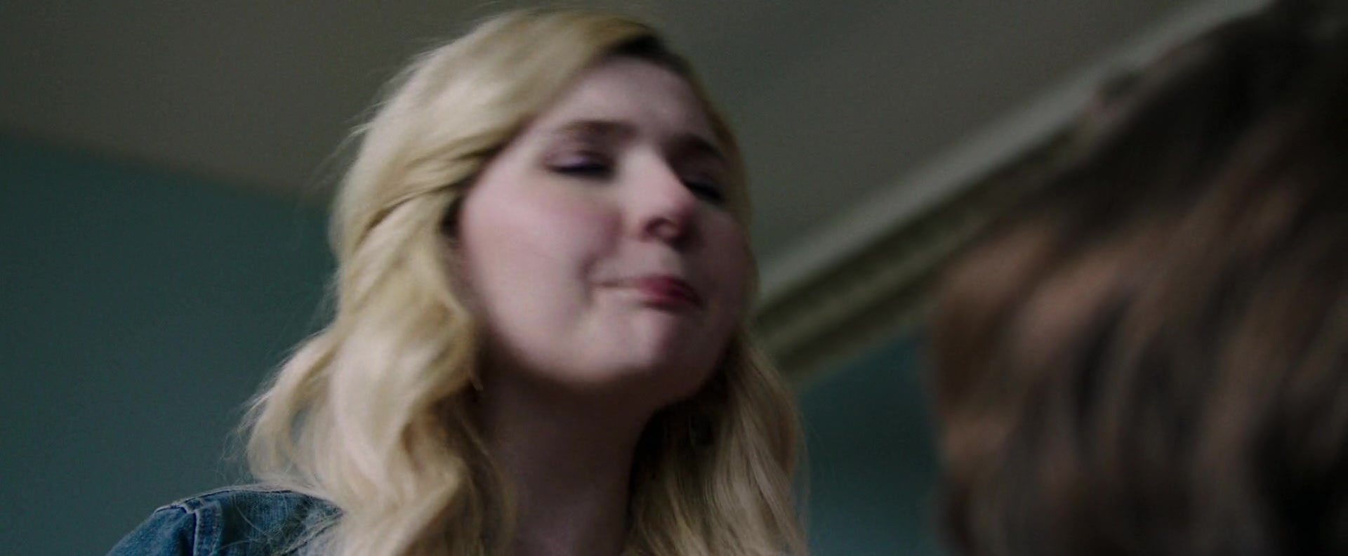 Freak_Show_2017_1080p_002014.jpg