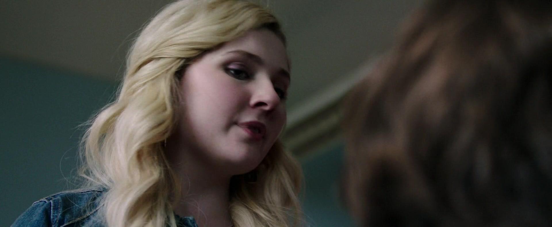 Freak_Show_2017_1080p_002037.jpg